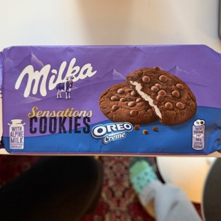 Balik celkom jak oreo ma to zmiatlo